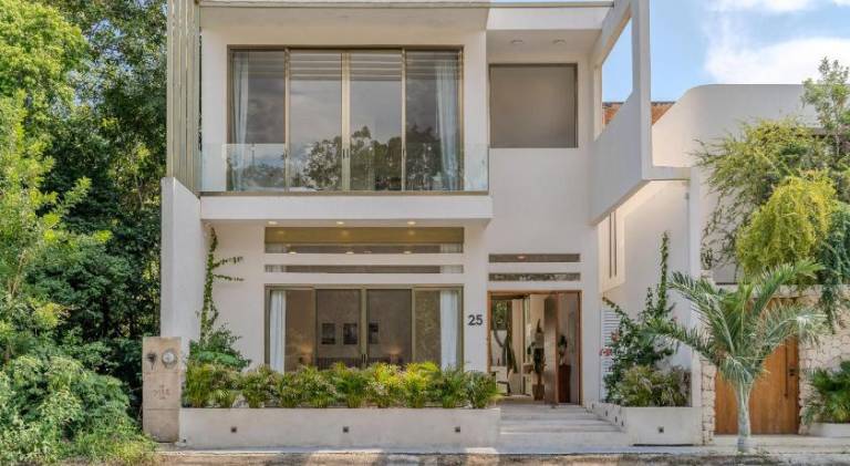 Villa Tulipan Modern 4 bedroom 4 bathroom and private pool in Tulum