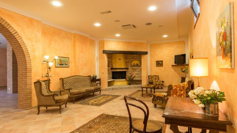 Fully equipped villa with garden, terrace & private pool | Perfect for remote work | Pets allowed — photo 4