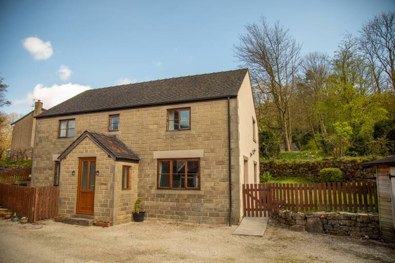 Cottage with garden in Derby