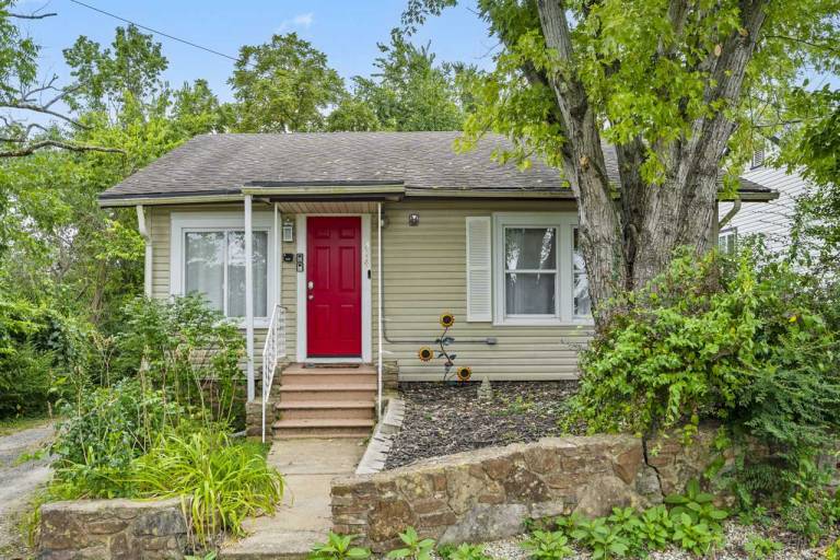 Historic Downtown Bungalow Near Branson Landing with Private Hot Tub & Free Tickets in Branson, MO