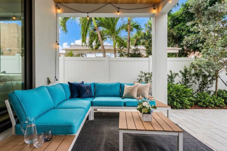 Luxury Paradise walk to Las Olas -5 mins to Beach — photo 3