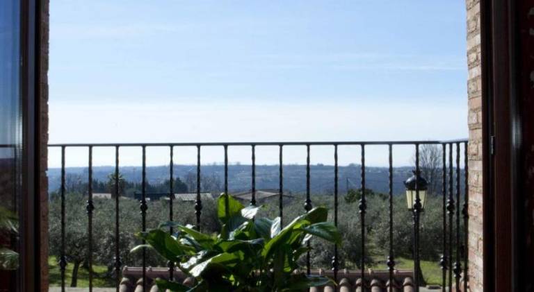 Wonderful vacation home with yard, terrace & pool | Suitable for remote work | Pets are welcome — photo 5