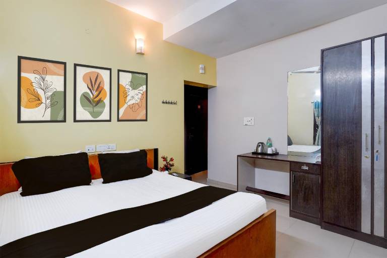 Super Hotel O Ramapuram Near SRM University