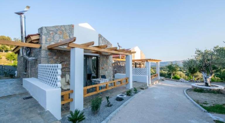 Vacation home with patio & garden | Pets are welcome — photo 4