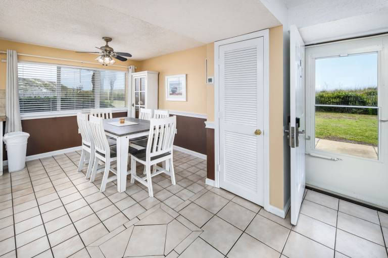 117 - 1BR/1 Bath at Seaspray Condos on Okaloosa Island, Fort Walton Beach, Fl — photo 5