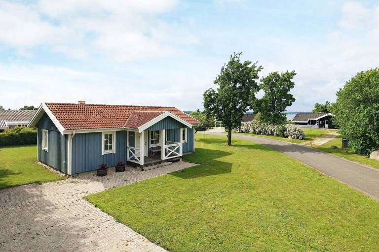 Vacation home with sauna & hot tub — photo 4