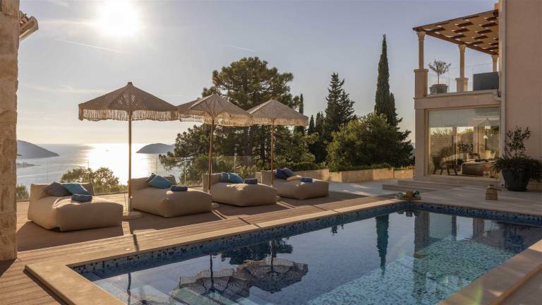 Villa Paradiso - luxury 7-bedroom villa with a heated pool and sea views by MyWaycation in Dubrovnik