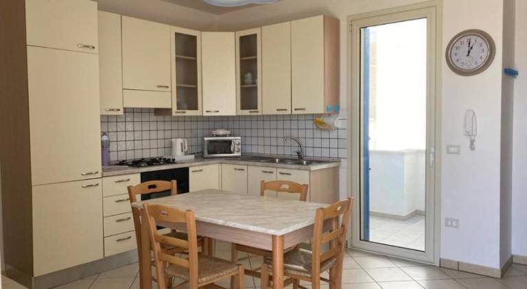 House with 2 rooms for 5 persons — photo 4