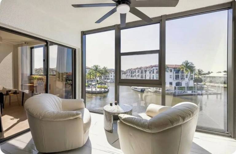 Condo Naples