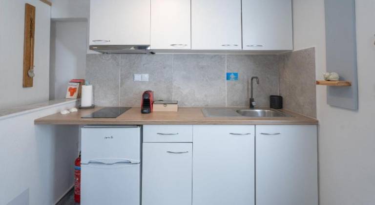 Apartment with yard & terrace | Suitable for remote work — photo 4