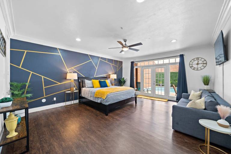 Top Near Rice University from 89 HomeToGo