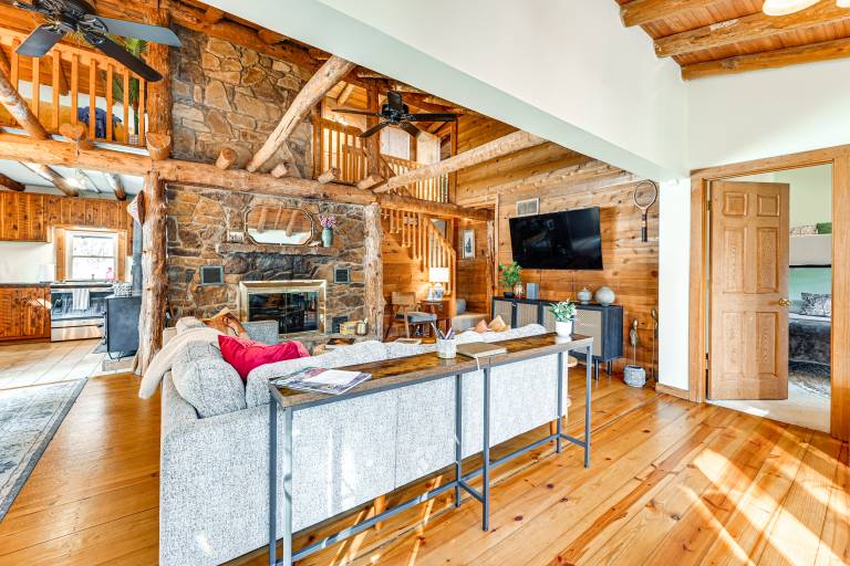 Log Cabin Retreat in Kentucky: Fire Pit & Grill! — photo 4