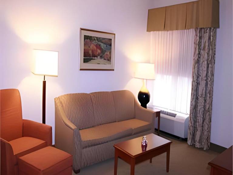 Hampton Inn & Suites Binghamton/Vestal in Vestal, NY
