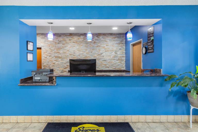 Super 8 By Wyndham Kokomo — photo 4