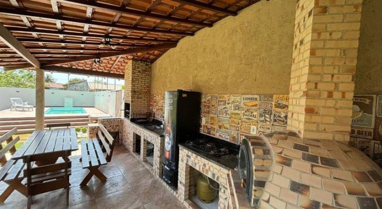 House with pool — photo 3