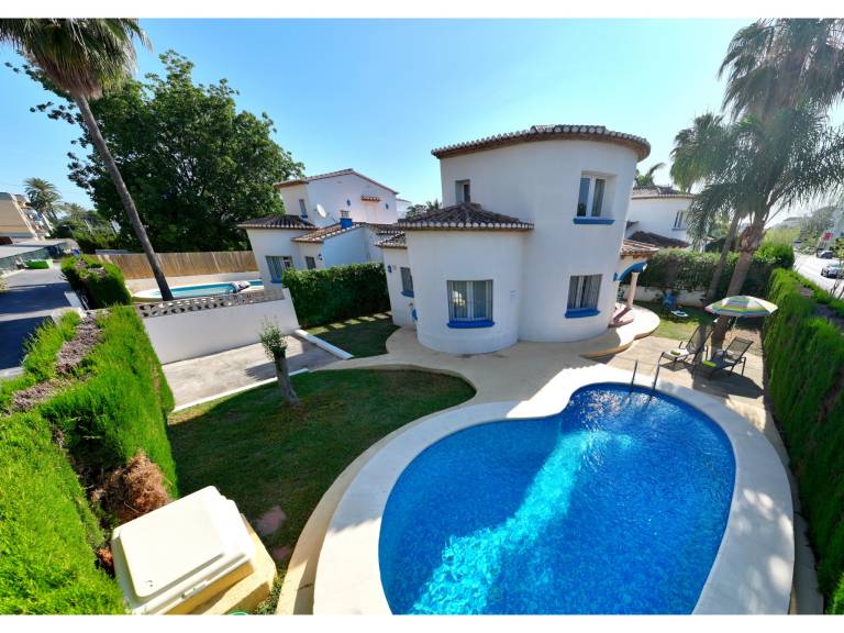 Villa with terrace, private pool & barbecue in Denia