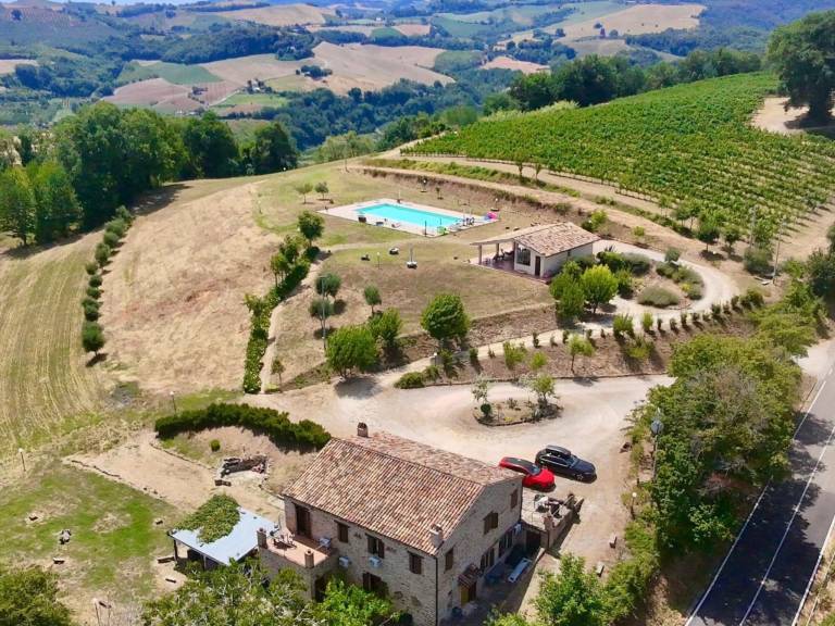 Vacation home with patio, barbeque & private pool — photo 4