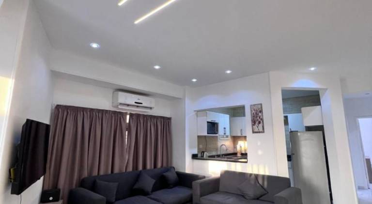 Serviced apartment with jacuzzi, terrace & sauna | Perfect for remote work | Pet-friendly — photo 5