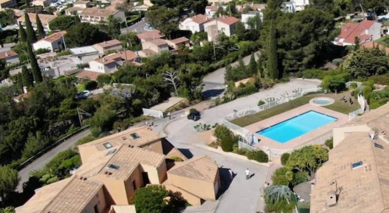 Bandol - " LES CIGALES BANDOLAISES " - Piscine - Terrasse vue mer - Parking prive - Climatisation - — photo 4