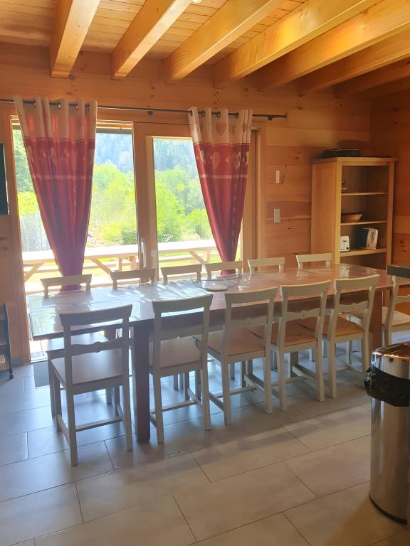 Chalet for 12 Guests with Pond – 5 Bedrooms — photo 2