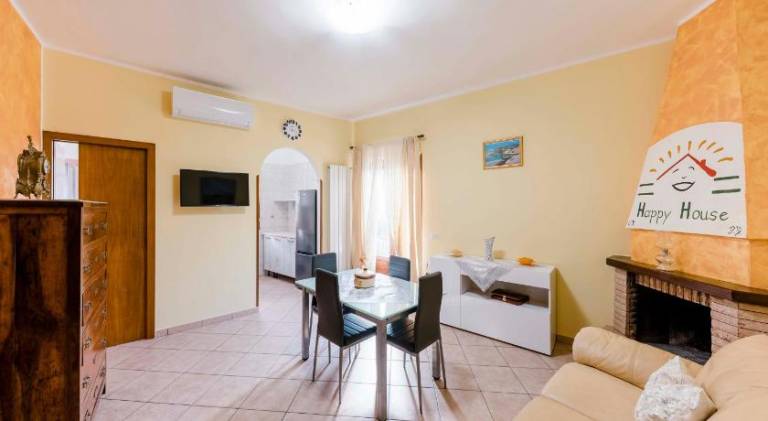 Apartment with 2 rooms for 6 persons — photo 2