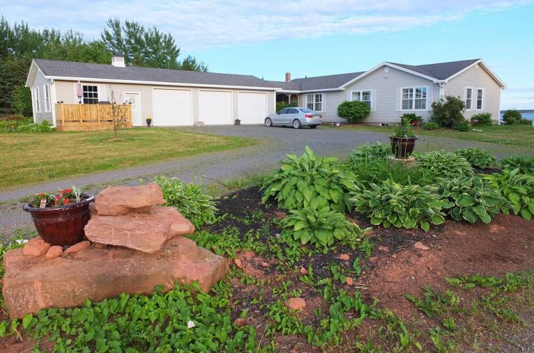 House  Vernon Bridge