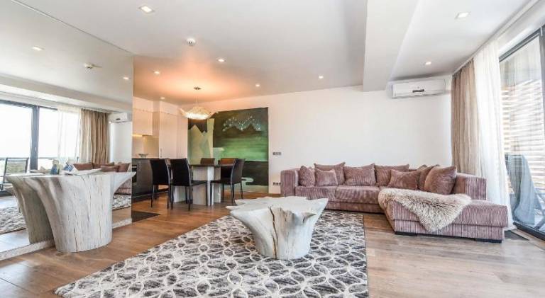 Apartment with patio | Pet-friendly — photo 4