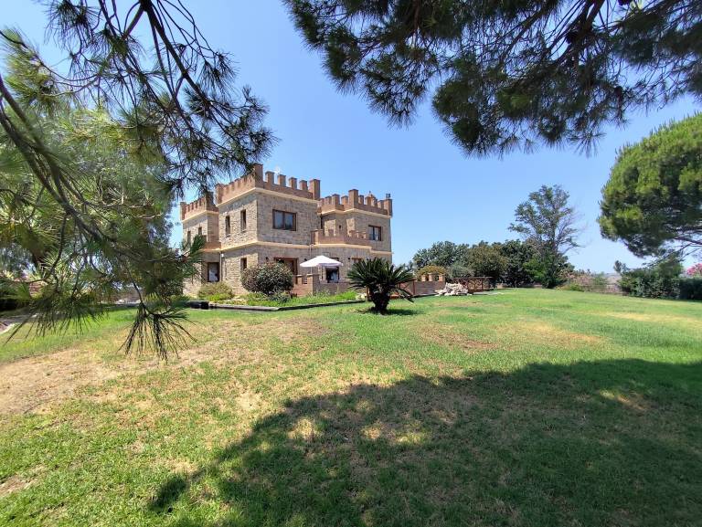 Villa Alykes