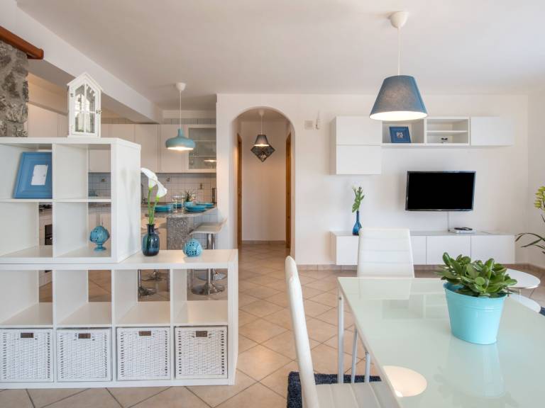 House with terrace, private pool & garden — photo 4