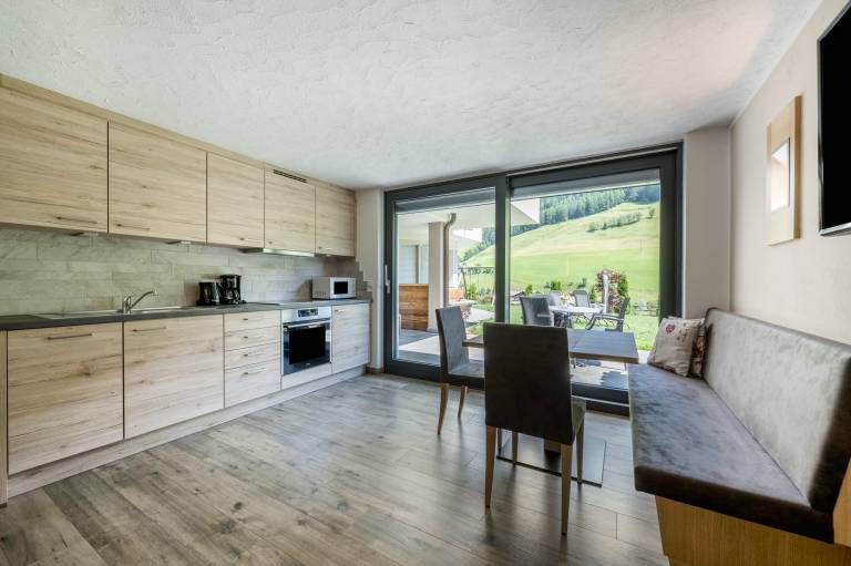 Kreuzkofel Apartment with Shared Whirlpool & Garden — photo 3