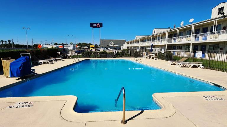 Motel 6 Webster, TX - Houston - Nasa Lake in Webster, TX
