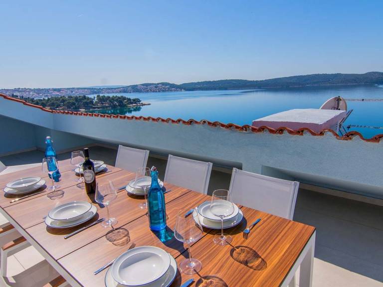 Holiday apartment | Close to the beach | Dogs allowed in Okrug