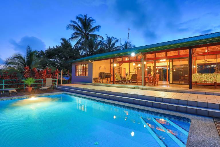 House Manuel Antonio