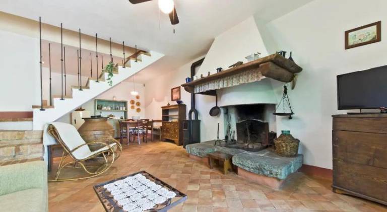 Vacation home with pool, garden & barbecue — photo 3