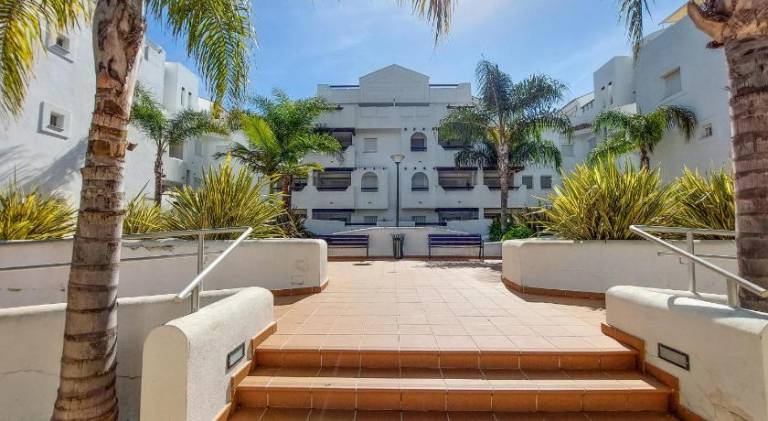 Fully equipped holiday apartment with yard, private pool & barbeque | Next to the beach | Pets are welcome — photo 2