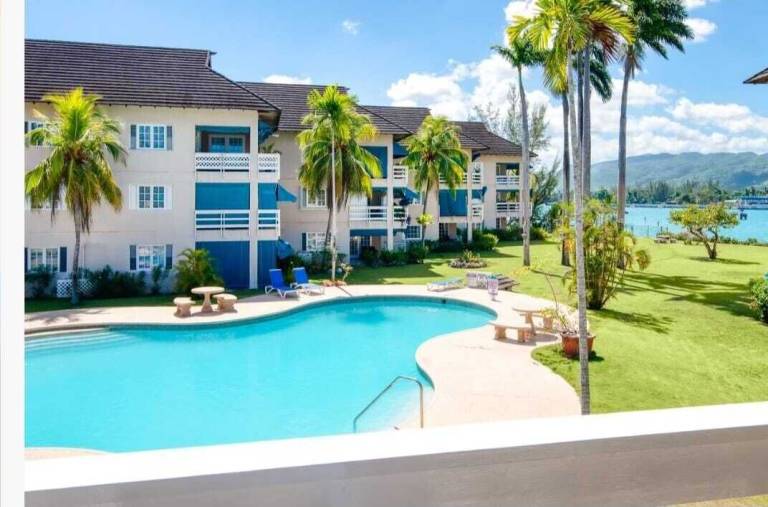 Condo Montego Bay