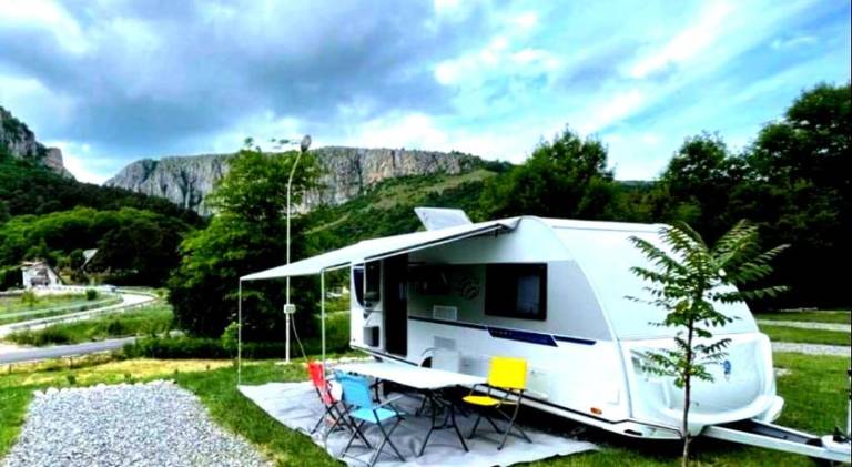 Cozy Caravan in Camping Erlengrund, Bad Hofgastein in Bad Gastein