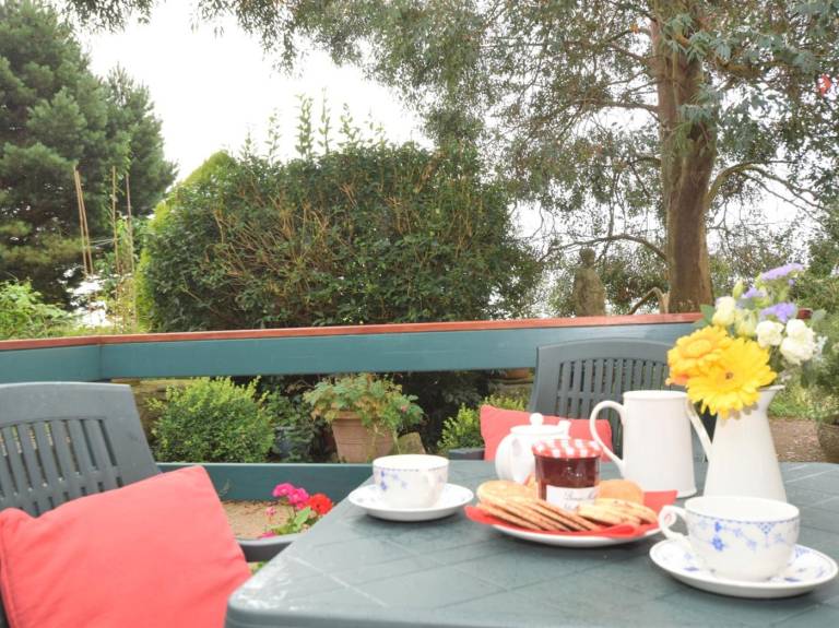 Pleasant cottage with yard, patio & sauna | Pet-friendly — photo 3