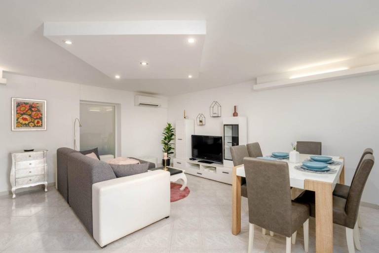 Ferienwohnung in Novigrad, Lanterna für max. 2 Personen Ferienwohnung in Novigrad, Lanterna für max. 2 Personen