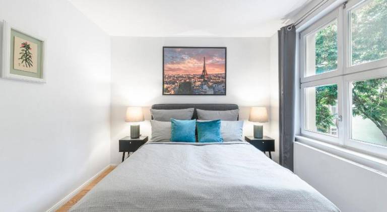 Lofty Torstr Apartments, 4 unique units from 1-3 bedrooms in Mitte, ideal for families & groups, fro — photo 2