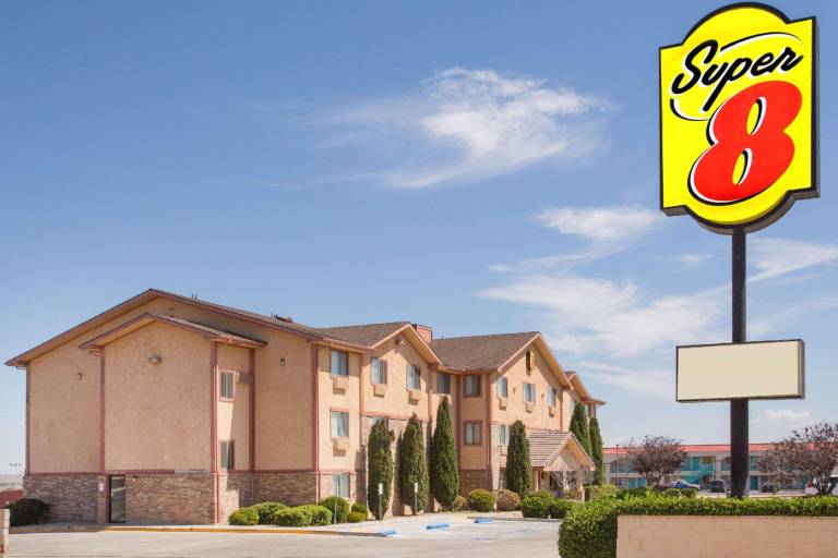 Super 8 By Wyndham Kingman in Kingman, AZ
