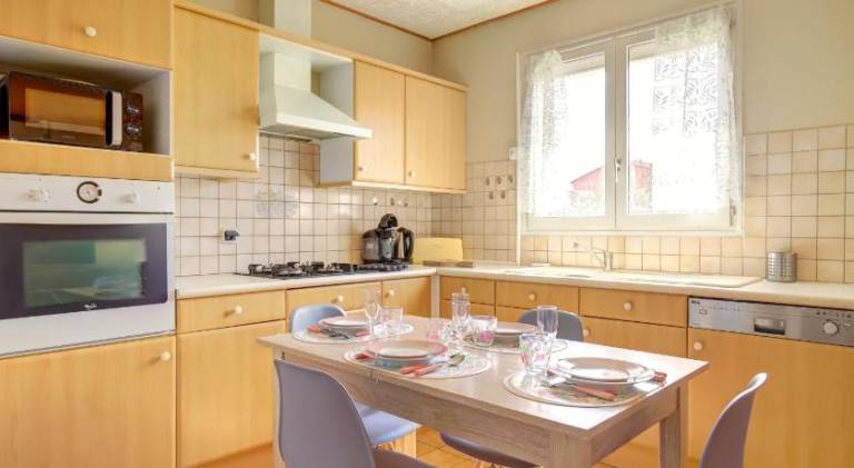 Holiday apartment with 3 rooms for 6 persons — photo 3