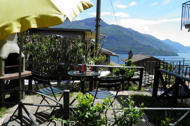 Appartamento vacanza per 4 Persone ca. 45 m² in Gravedona ed Uniti, Lago di Como (sponda occidentale del lago di Como)