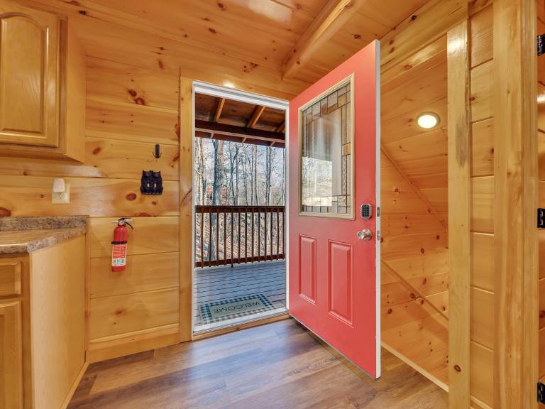Cabin with grill & jacuzzi | Mountain view — photo 4