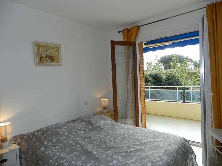 Holiday apartment with pool — photo 5