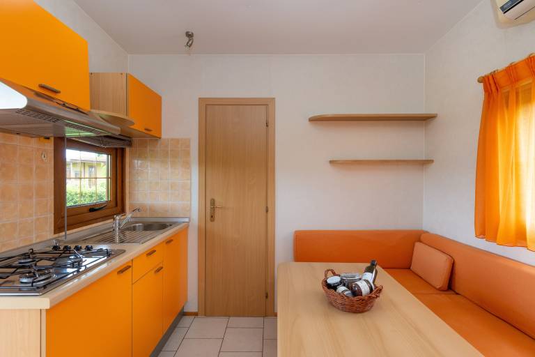 Bungalow 'Stella 2' with Shared Pool, Private Terrace and Air Conditioning — photo 5