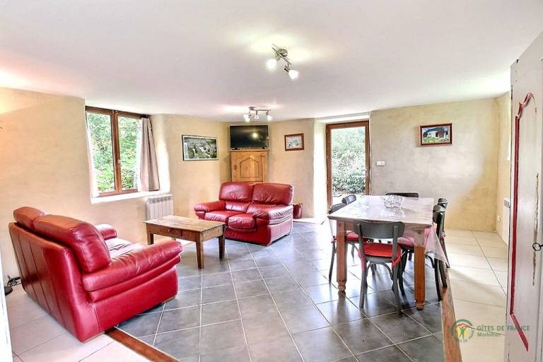Gite with yard & terrace | Pet-friendly — photo 3