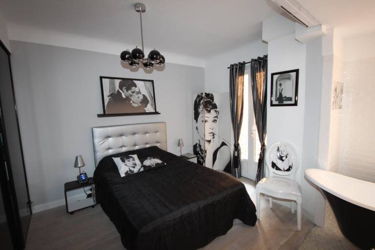 Bollywood to Hollywood/2bed 2bath/1mn Croisette in Mougins