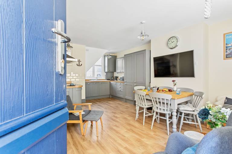 Family-friendly cottage | City view | Pet-friendly in Dartmouth