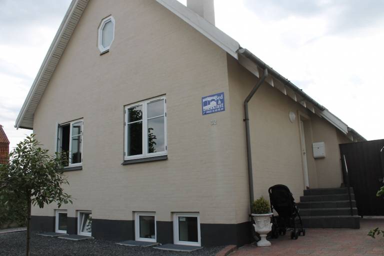 Bed & Breakfast  Odense C